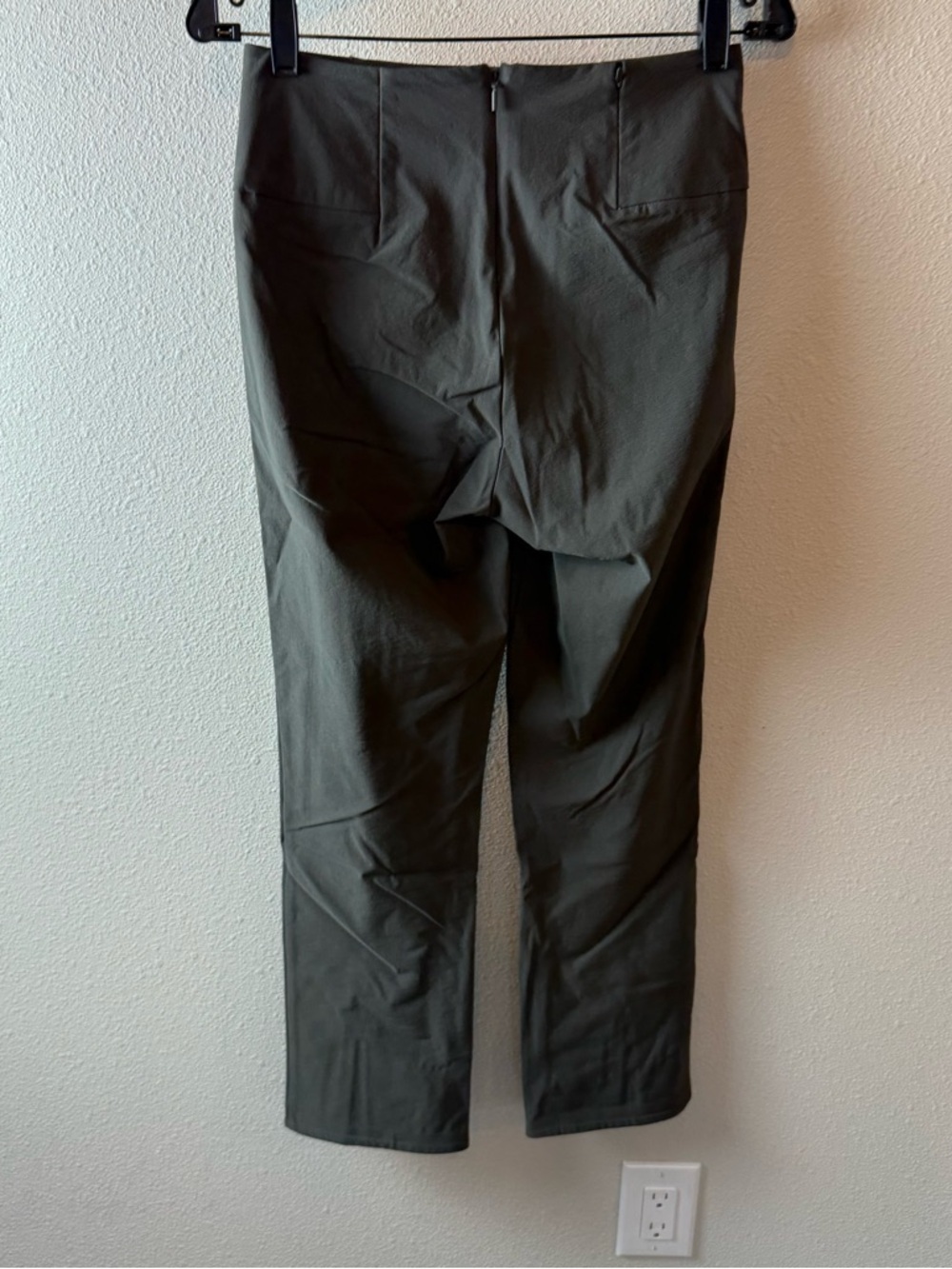 Athleta Wander Slim Straight Crop Pants Arbor Olive Green Casual Women’s Size 4 - Picture 7 of 12